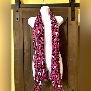 Womens Cheetah Scarf